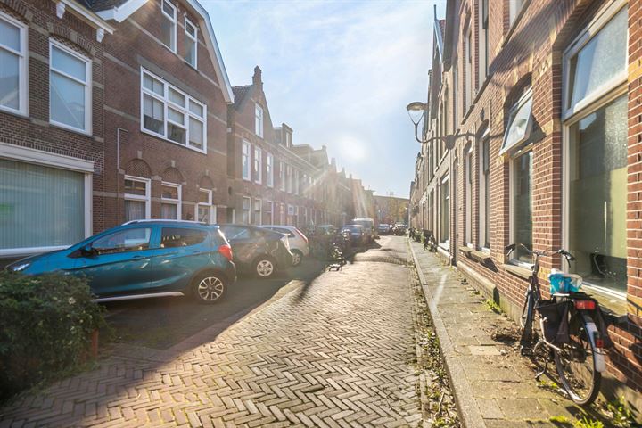 Bekijk foto 2 van Spoorstraat 34