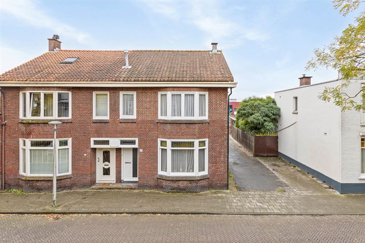 Bekijk foto 1 van Sumatrastraat 33