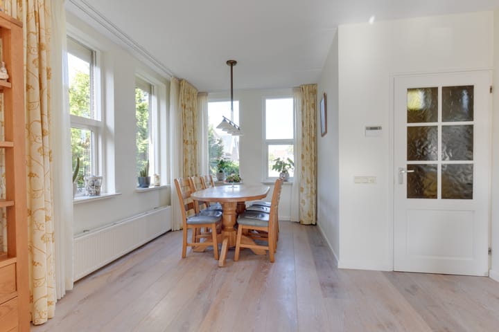 Photo 11 of Kamille 4