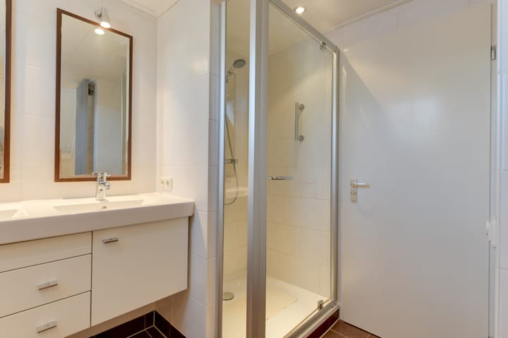 Photo 29 of Kamille 4