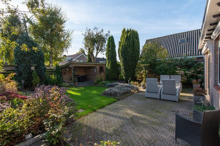 Photo 34 of Kamille 4