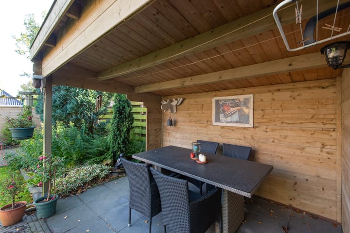 Photo 39 of Kamille 4