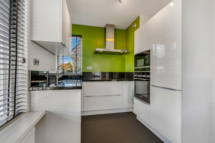 Foto 3 van James Grieve 11