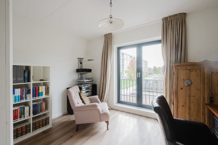 Foto 31 van Satellietstraat 12