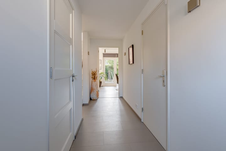 Foto 2 van Varenmos 10