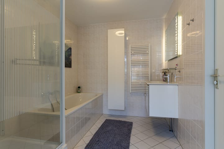 Foto 33 van Varenmos 10