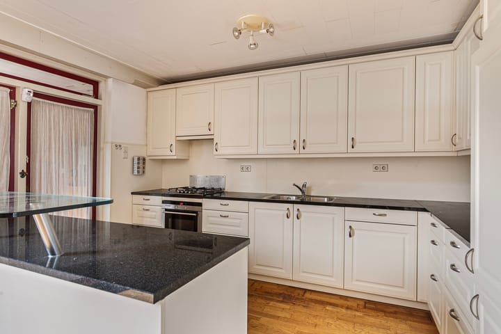 Foto 12 van Beethovenstraat 14