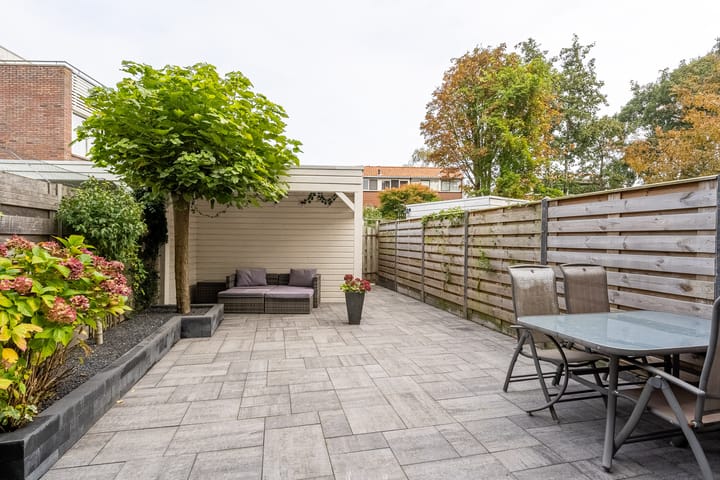 Photo 6 of Lusthofstraat 56