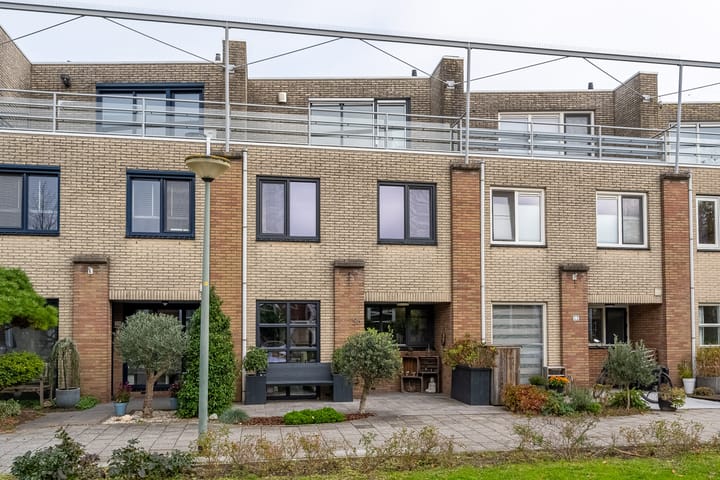 Photo 8 of Lusthofstraat 56