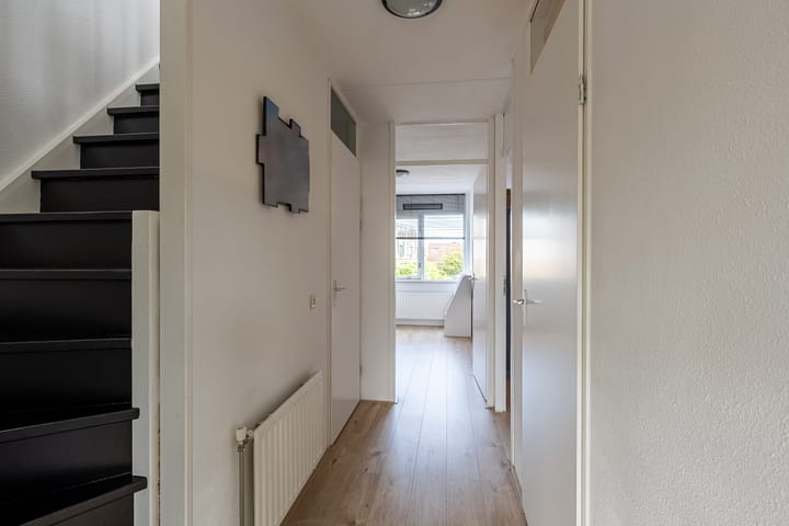 Photo 20 of Lusthofstraat 56