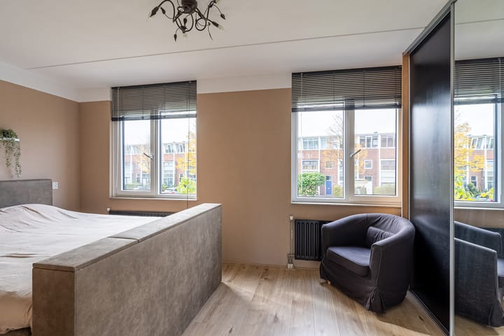 Photo 22 of Lusthofstraat 56