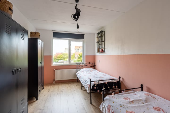 Photo 24 of Lusthofstraat 56