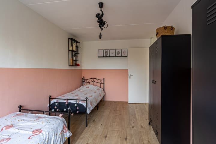 Photo 25 of Lusthofstraat 56