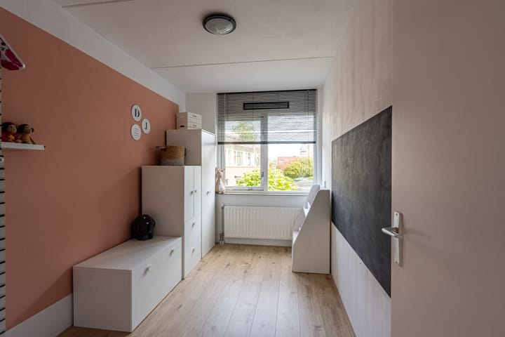 Photo 26 of Lusthofstraat 56