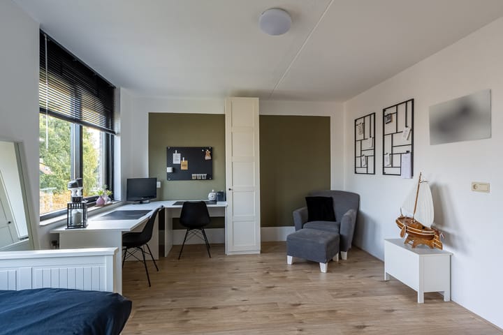 Photo 34 of Lusthofstraat 56