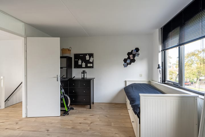 Photo 35 of Lusthofstraat 56