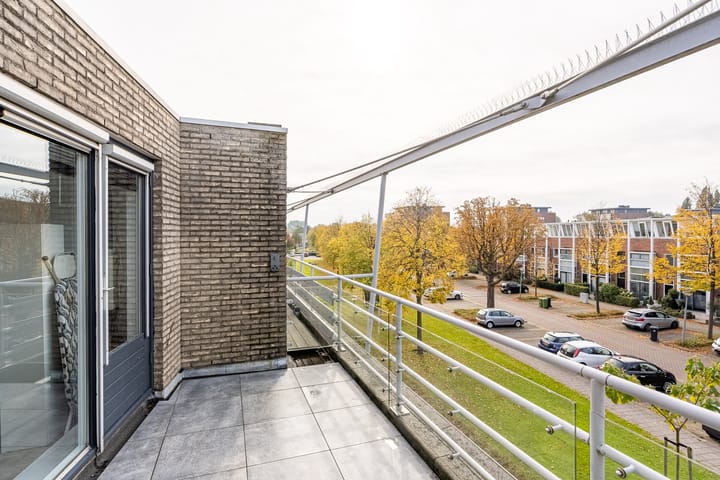 Photo 38 of Lusthofstraat 56