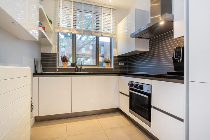 Foto 11 van Parallelweg 110