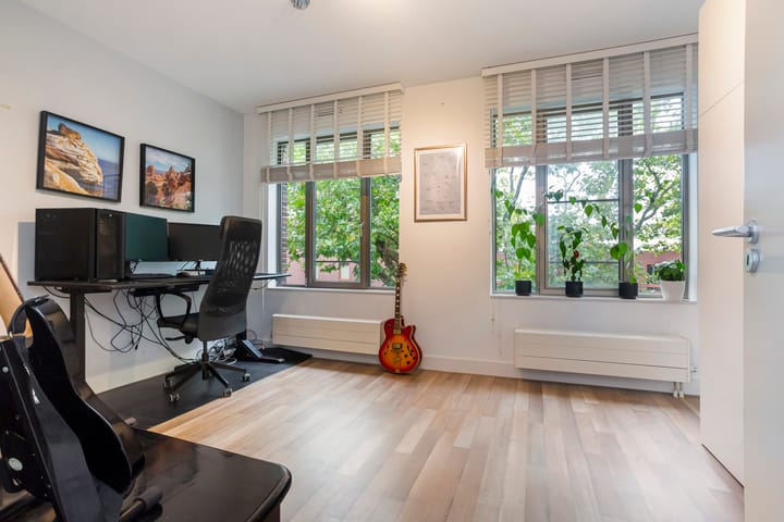 Foto 24 van Parallelweg 110