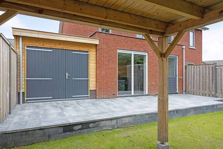 Foto 32 van C.J. van Doornstraat 44