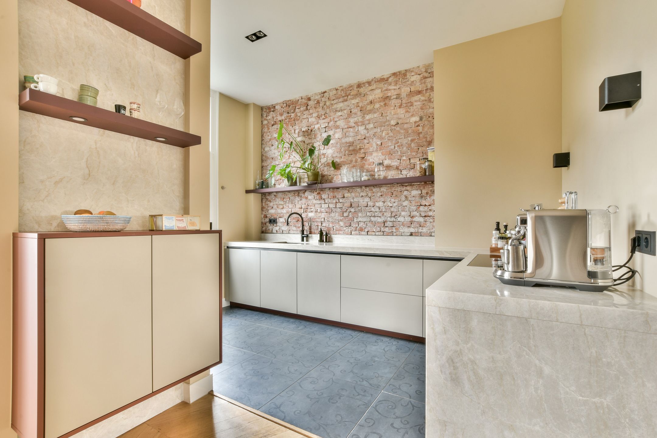 Photo 15 of Moreelsestraat 35-2