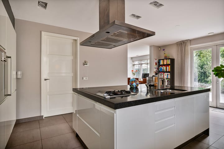 Foto 30 van Dr. Hein Hoeben laan 7