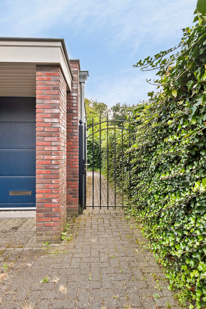 Foto 75 van Dr. Hein Hoeben laan 7