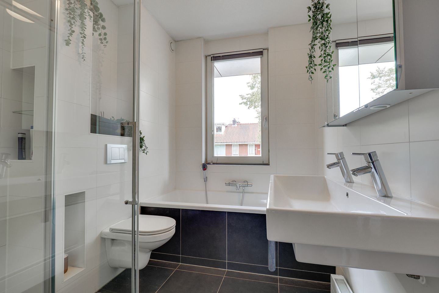 Photo 4 of Hooft Graaflandstraat 38-A