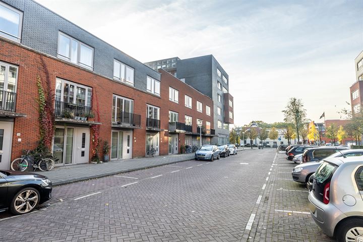 Bekijk foto 2 van Willem Nakkenstraat 12