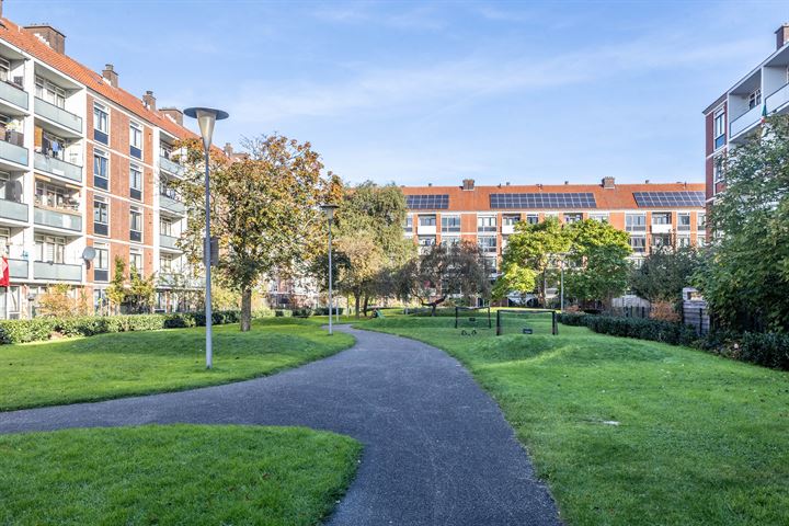 Bekijk foto 30 van Willem Nakkenstraat 12