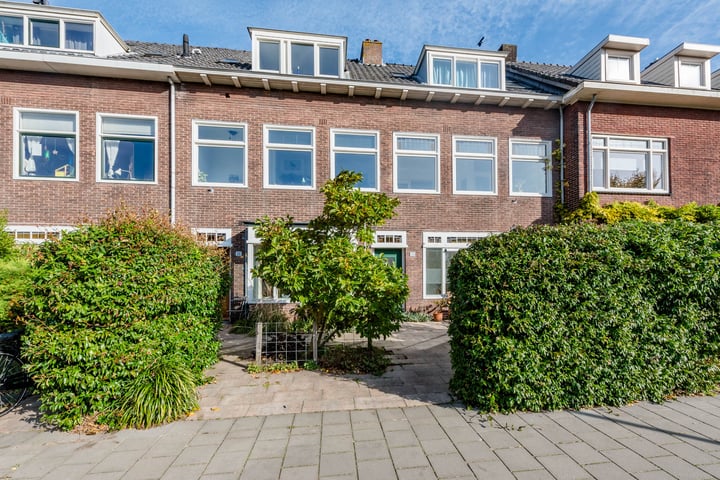 View photo 33 of Zaanenstraat 133