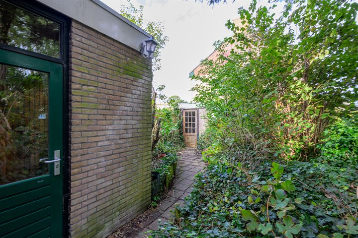 Bekijk foto 16 van Kastanjestraat 84