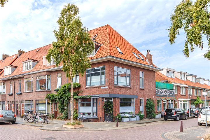 Bekijk foto 1 van Van 't Hoffstraat 21