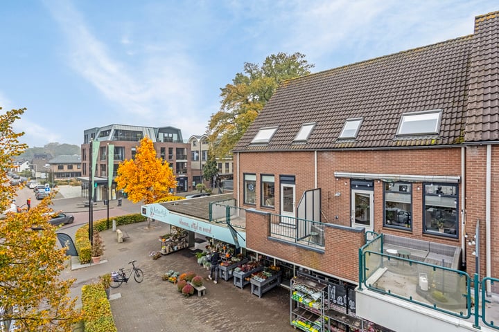 View photo 30 of Stuijvenburchstraat 127