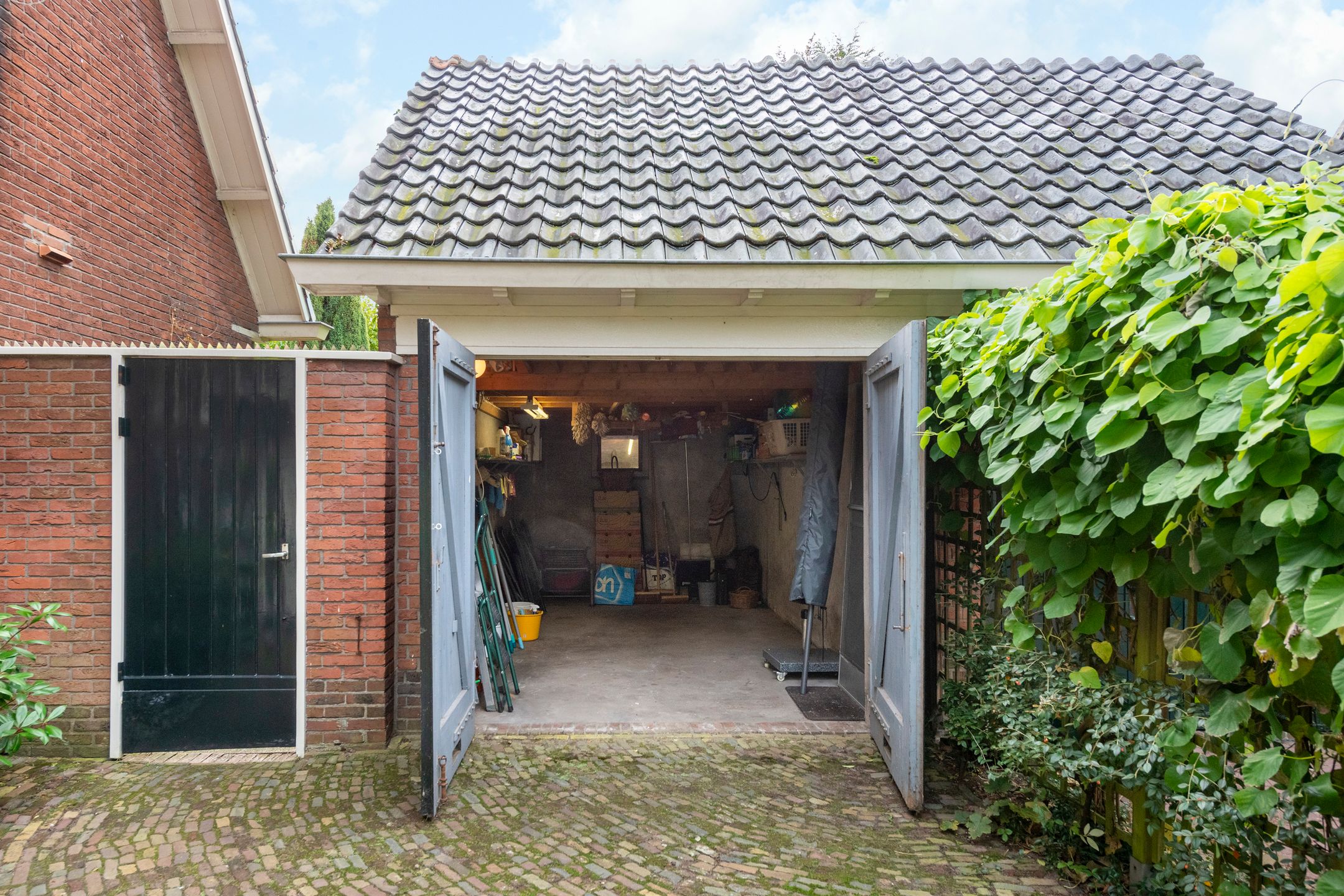 Photo 66 of Julianalaan 72