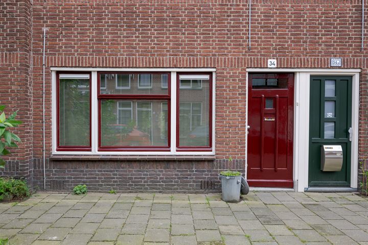 View photo 10 of Roemer Visscherstraat 34