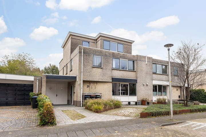 Foto 3 van Smaragd 29