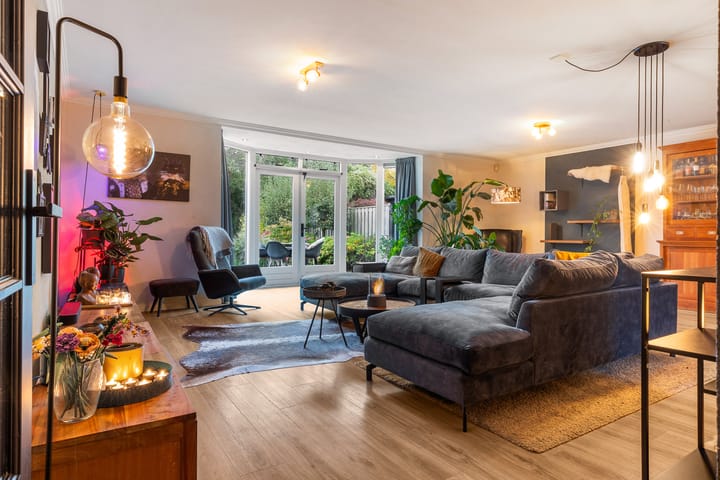 Foto 12 van Smaragd 29