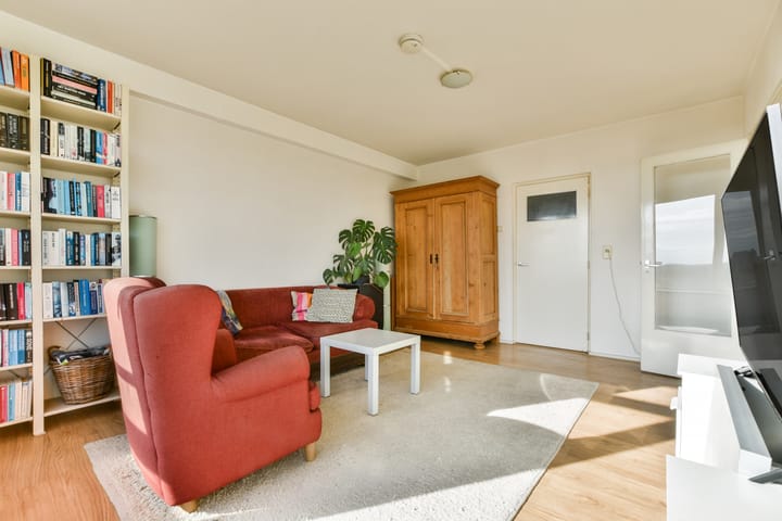 Photo 3 of Maassluisstraat 396