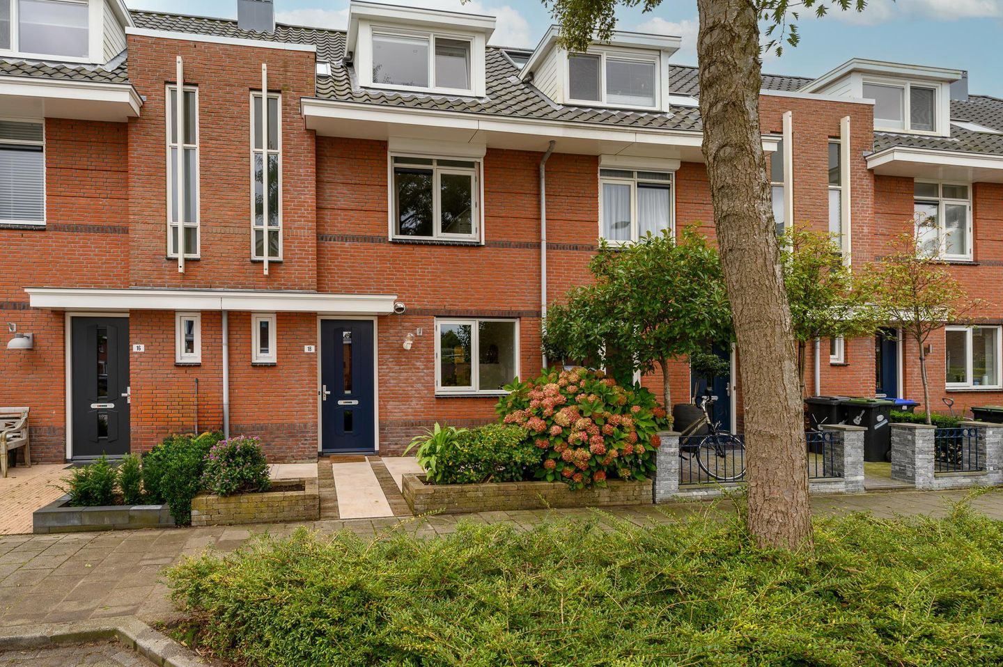 Foto 1 van Oranjestein 18