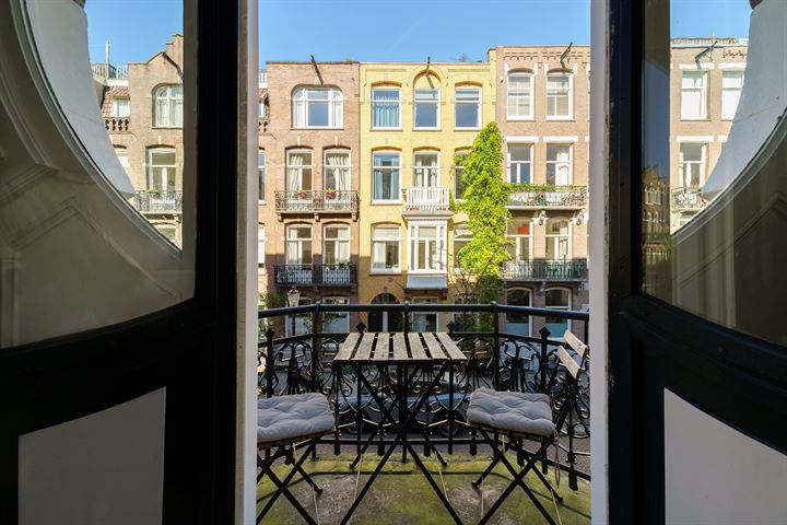 View photo 25 of Valeriusstraat 89-H