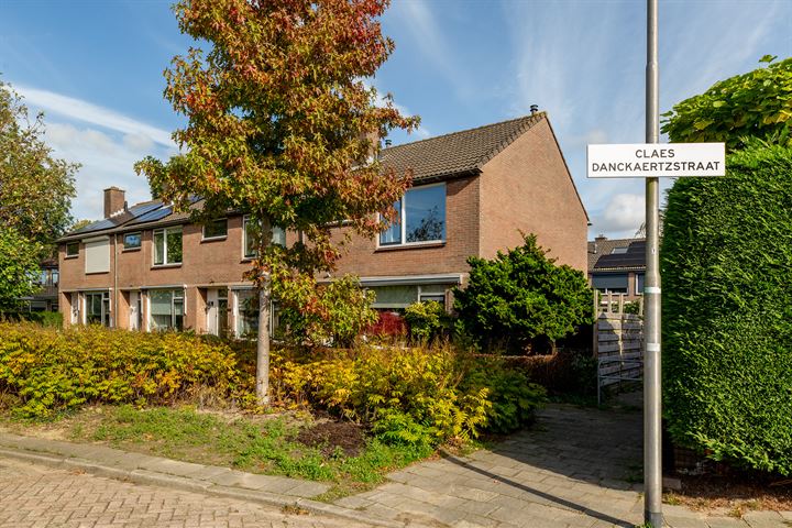 Bekijk foto 42 van Pinksterbloemstraat 23