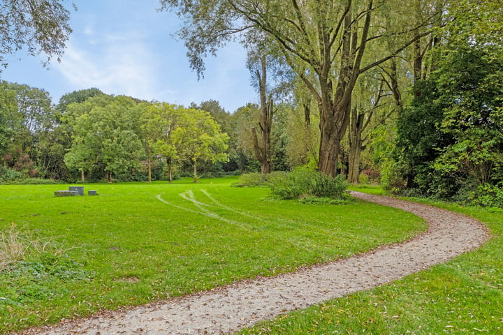 Bekijk foto 35 van Leerdamhof 143