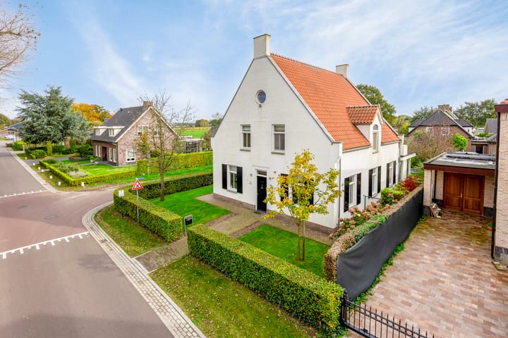 Foto 83 van Averbodeweg 7-A