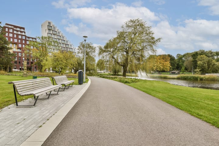 Foto 28 van Niemeyerstraat 135