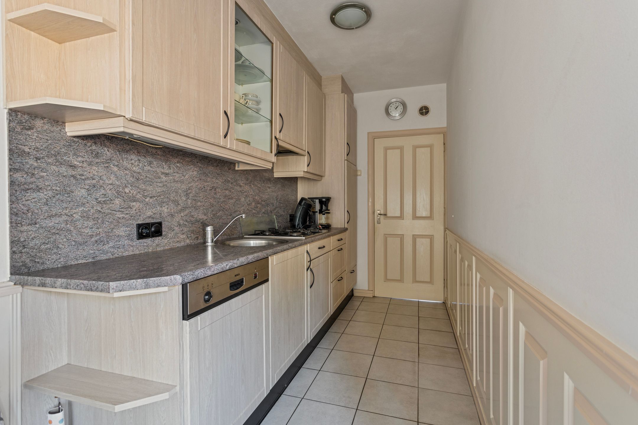 Photo 6 of Prof. R. Regoutstraat 51