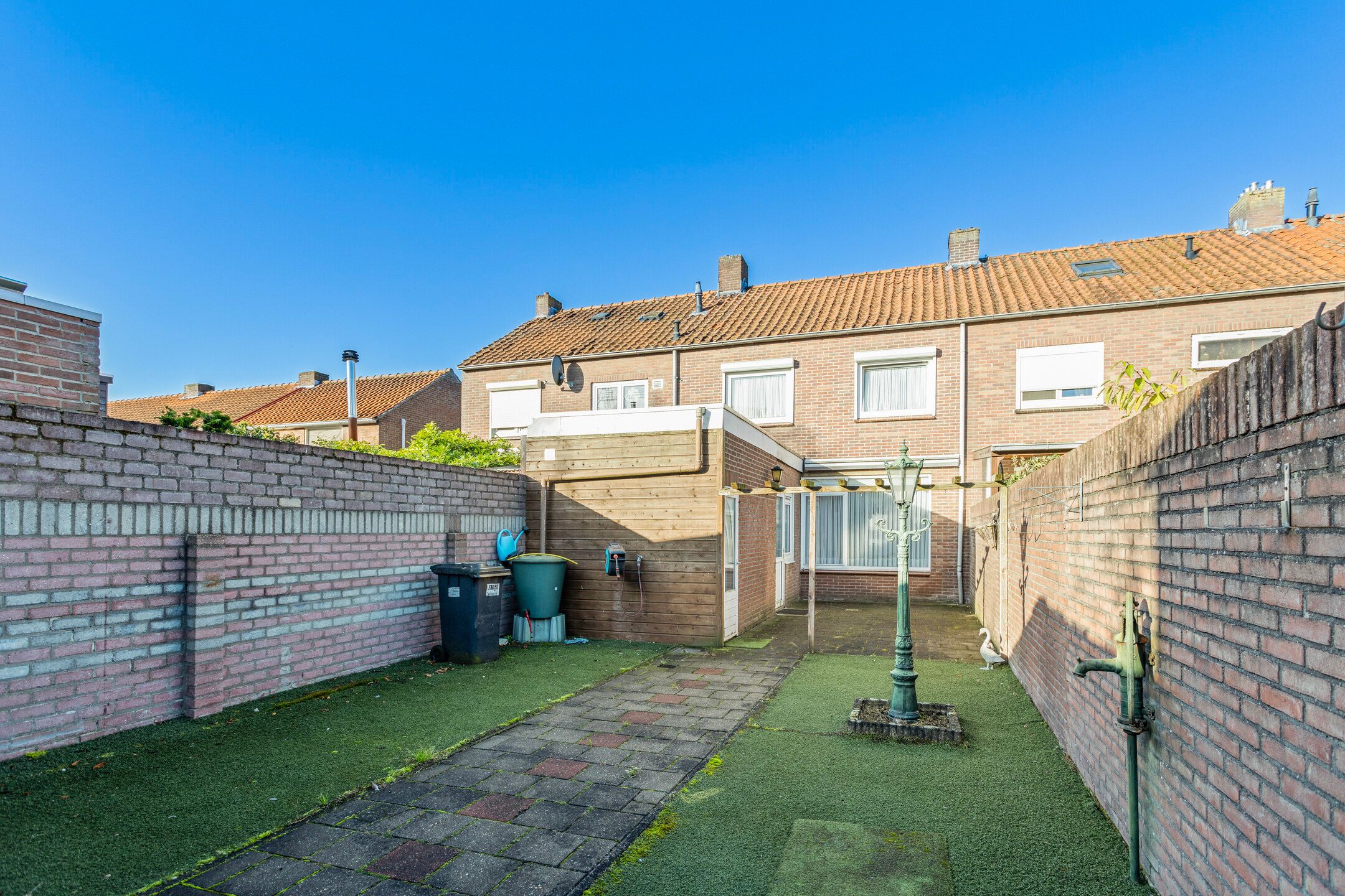 Photo 21 of Prof. R. Regoutstraat 51