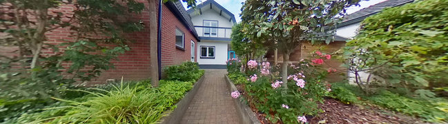 Bekijk 360° foto van Achtertuin van Spoorbrugweg 11