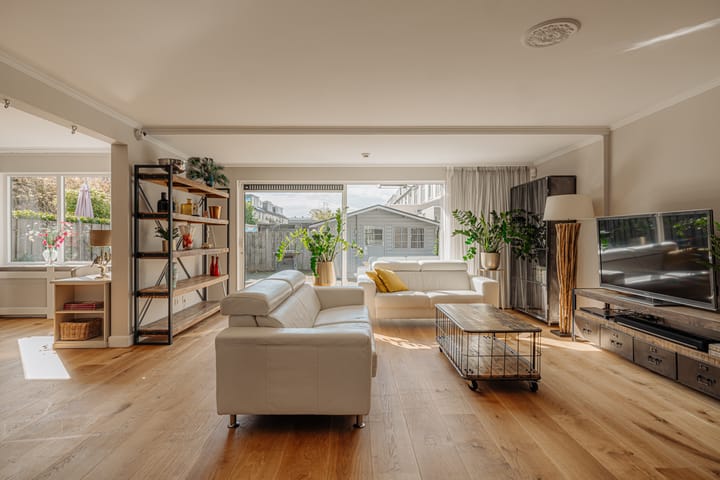 Foto 2 van Hermelijnvlinder 4