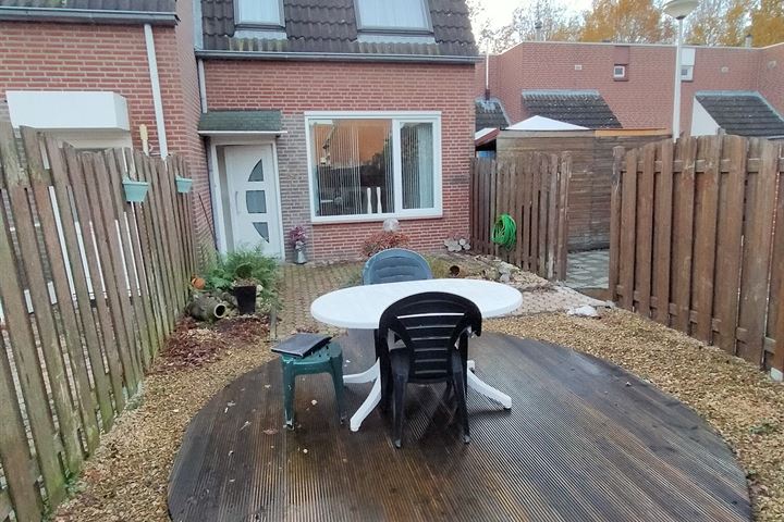 View photo 19 of Landvoogdstraat 50